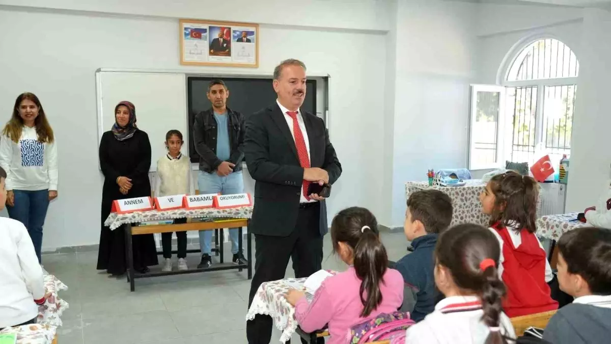 Ali Tosun’dan Cumhuriyet İlkokulu Ziyareti