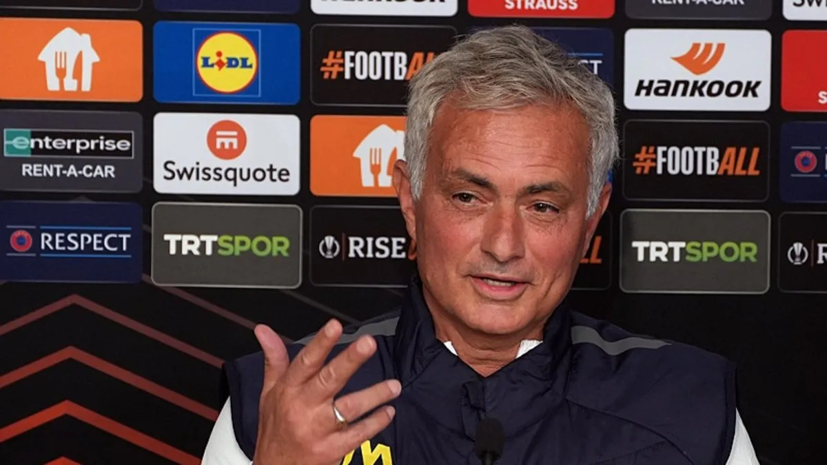 Son dakika Fenerbahçe haberi: Mourinho’dan sürpriz karar! Olay sözler: “Mutsuz bir soyunma odası…”