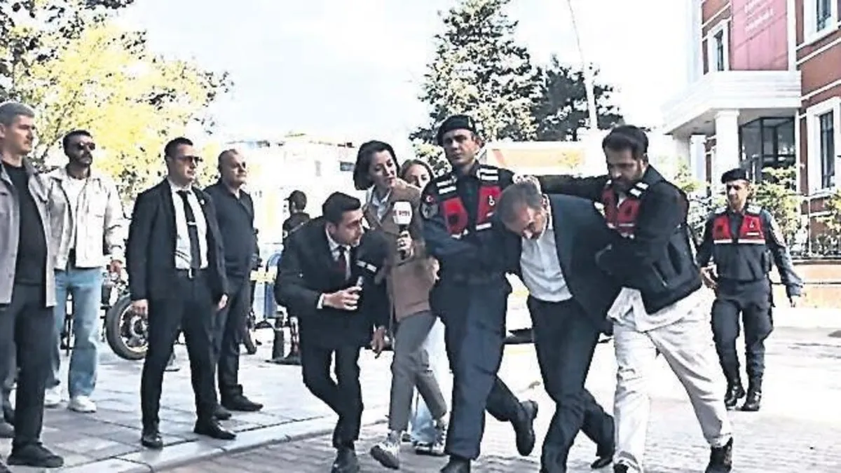 Ters kelepçeli geçit