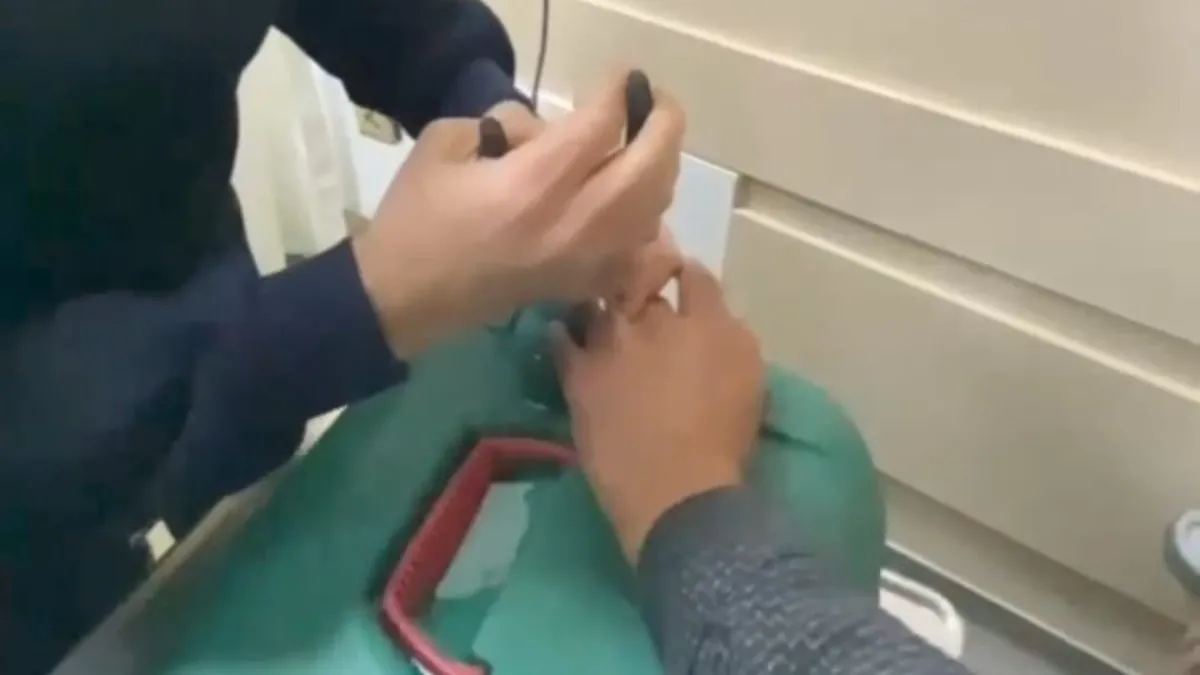 Şanlıurfa’da parmağına yüzük sıkıştı: İmdadına itfaiye yetişti