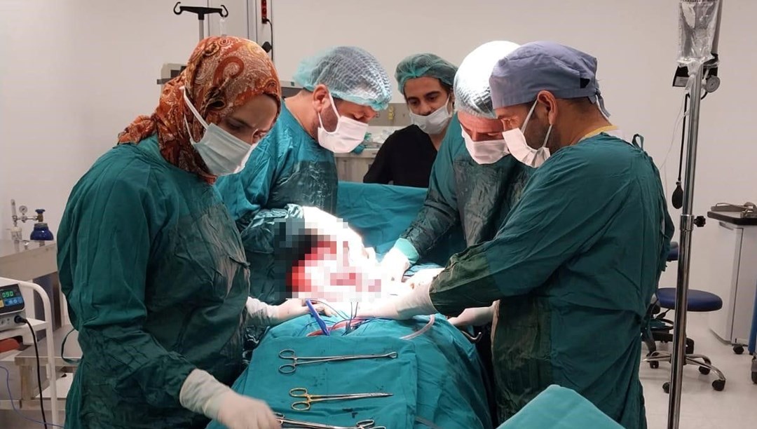 3 belirtiyle hastaneye gitti, şoke oldu: 43 yaşındaki kadının karnından 35 santim boyutunda çıktı